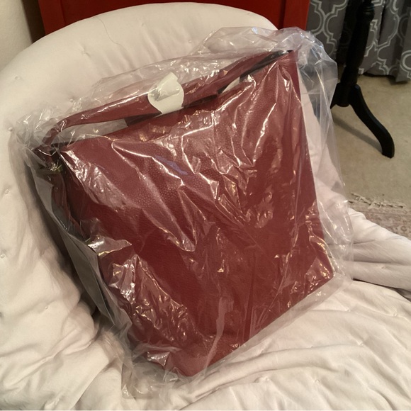 Gap Vegan Leather Bucket Tote Bag - Picture 3 of 6